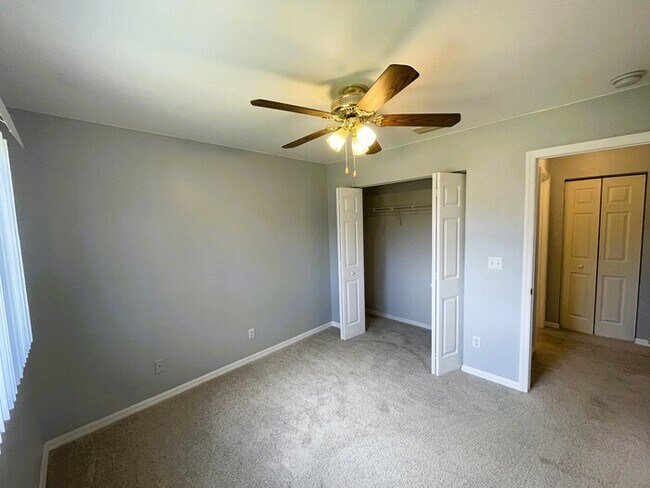 Building Photo - SE Cape Coral Duplex