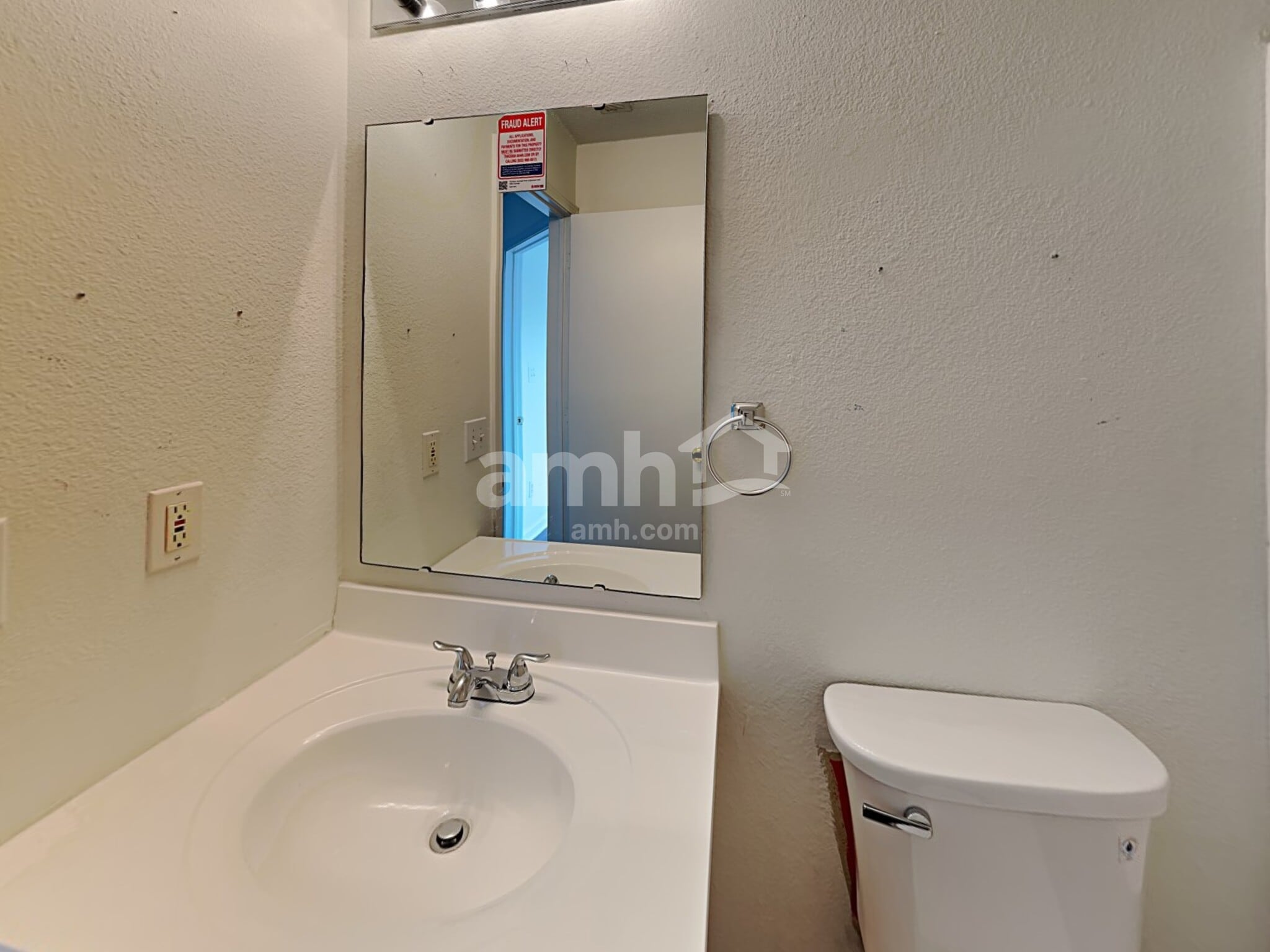 Building Photo - 1676 Sweetwater Ln