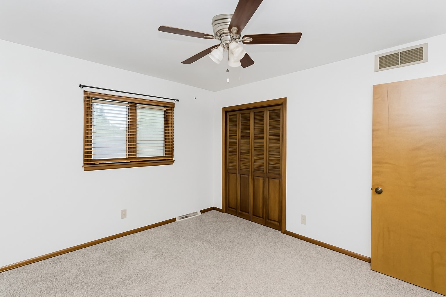 Bedroom 2 - 6409 E Farmview St