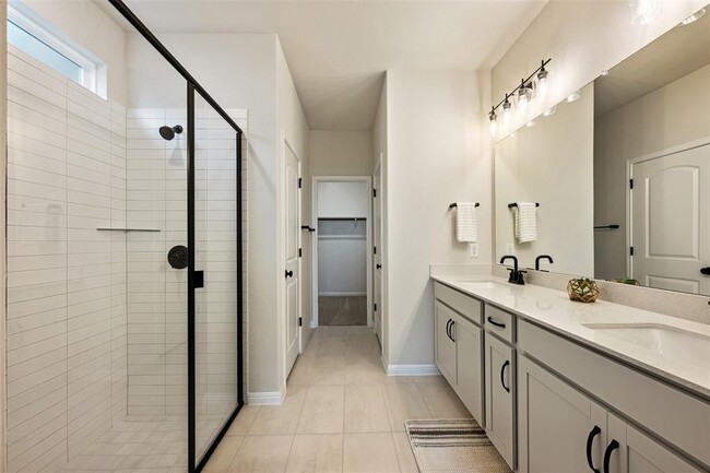 Building Photo - 283 Ranier Wy