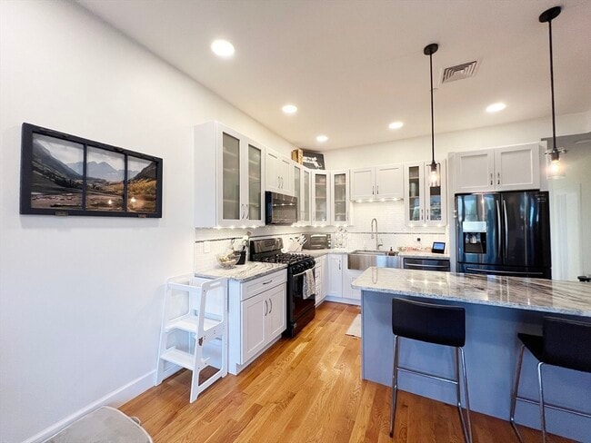 Building Photo - 46 Geneva St