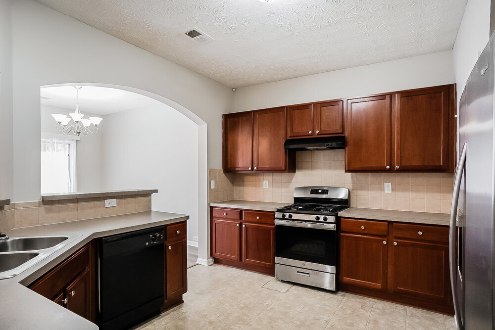 Building Photo - 95 Golden Pine Rd