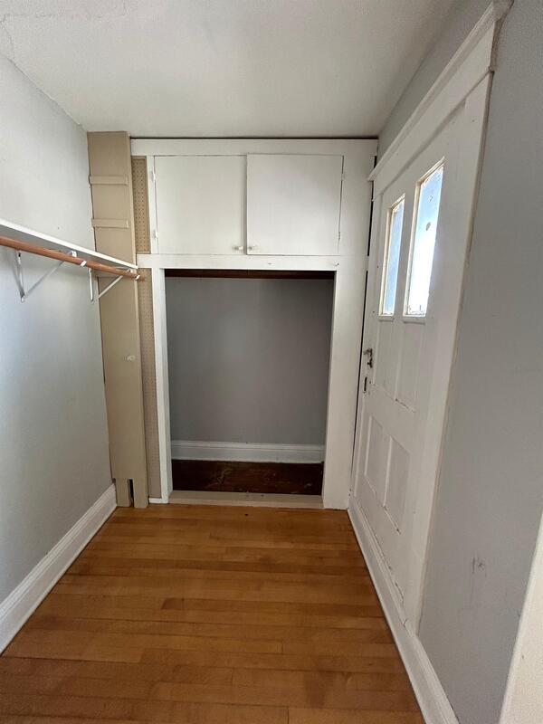 Building Photo - 110 S Blair St