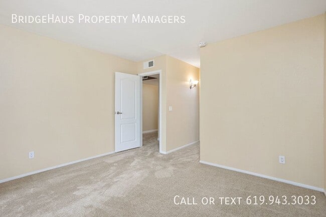 Building Photo - 12063 Alta Carmel Ct