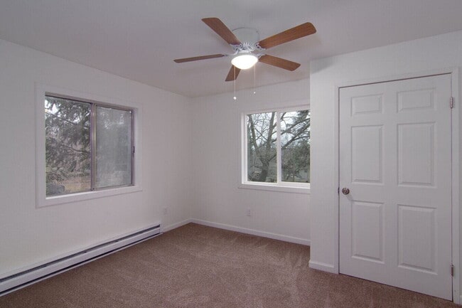 Building Photo - Recently renovated 2 Bed 2 Bath 1050 sq/ft...