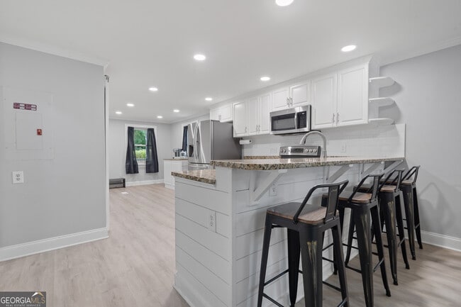 Building Photo - 349 Arrowhead Trail