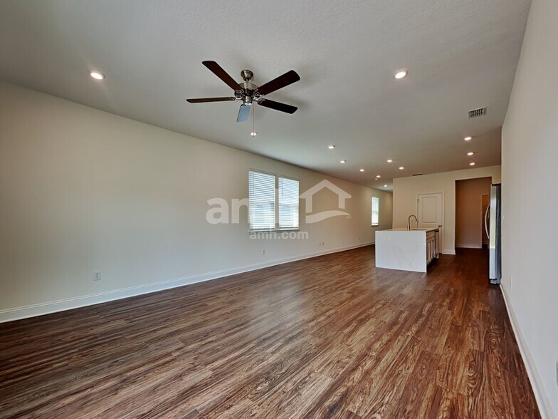 Building Photo - 299 Onate Cir