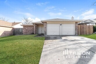 Building Photo - 5911 Inks Lake Dr