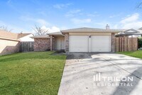 Building Photo - 5911 Inks Lake Dr