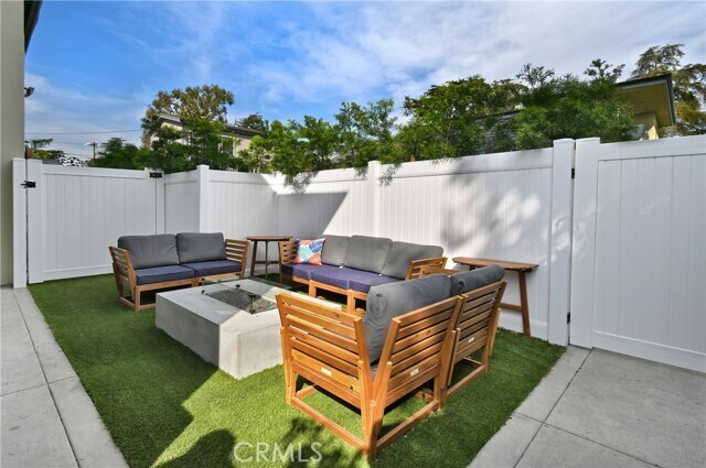 Building Photo - 4133 Irving Pl