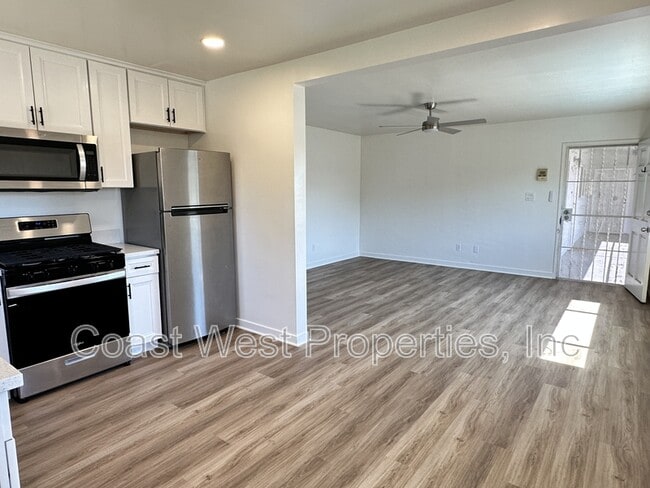 Building Photo - 3839 Kendall St