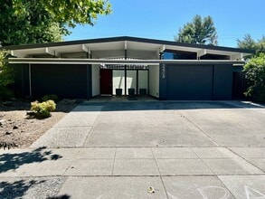 Building Photo - Updated Willow Glen Eichler