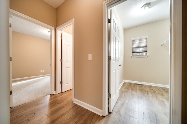 Building Photo - 107 Havenwood Ct