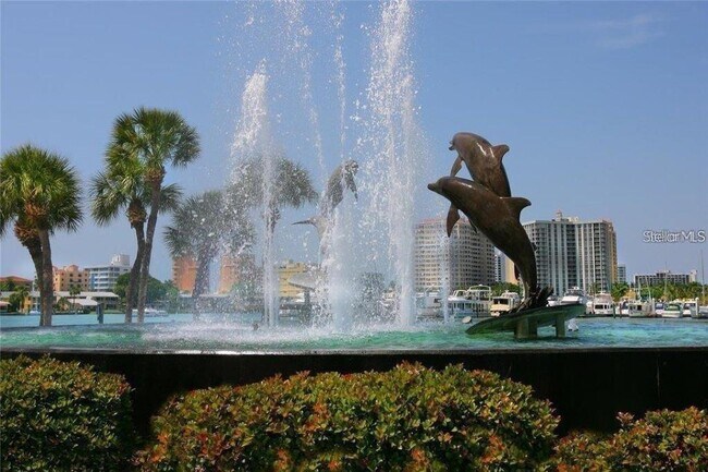 Building Photo - 1350 Main St