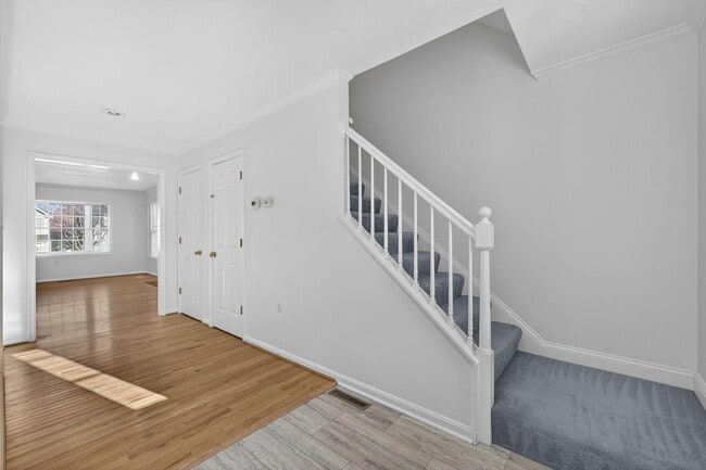 Building Photo - 1984 Cidermill Ln