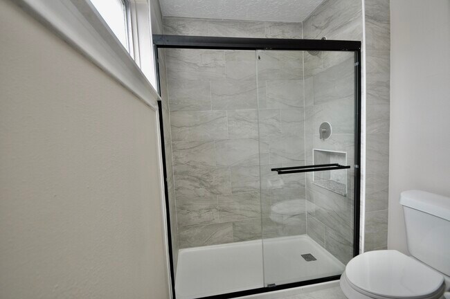 Building Photo - 6822 La Puente Dr