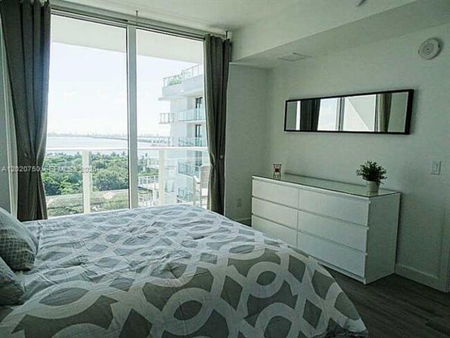Building Photo - 4250 Biscayne Blvd