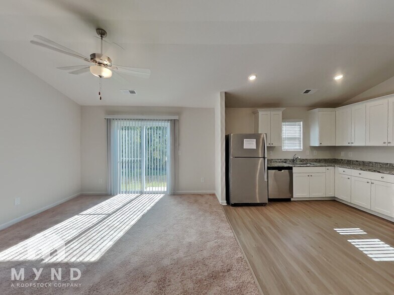 Building Photo - 399 Ivy Bank Dr
