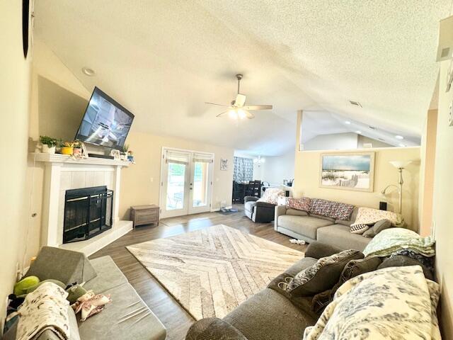 Building Photo - 422 Shoal Lake Dr