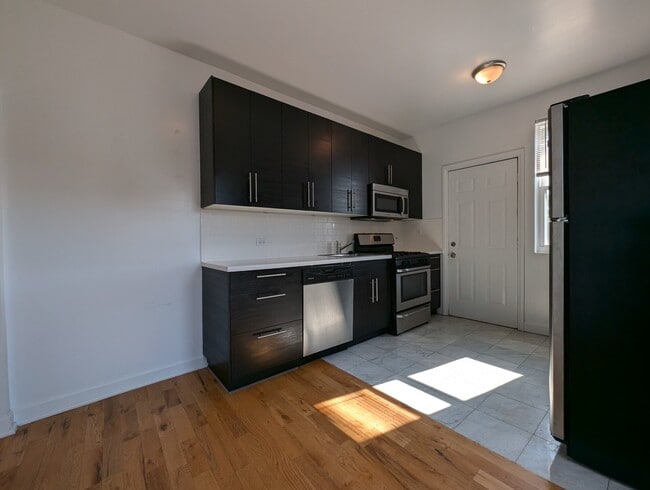 Building Photo - 2347 N Drake Ave