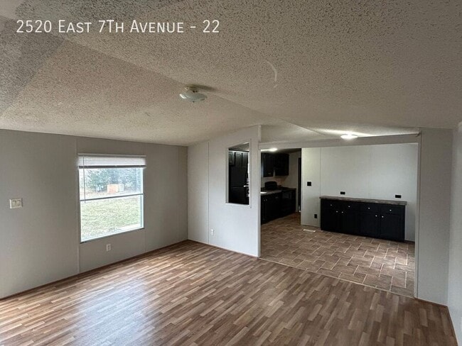 Building Photo - 2520 E 7th Ave