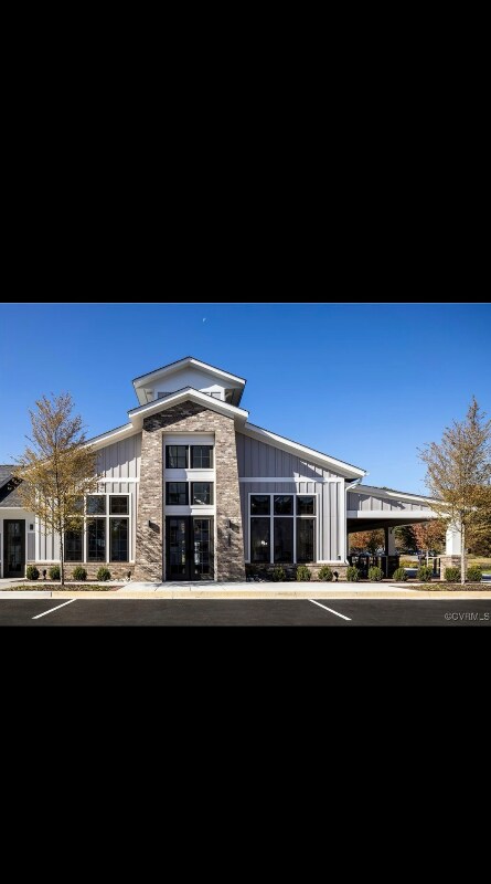 Building Photo - 2113 Libbie Lake W St