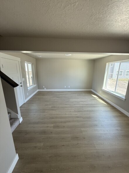 Building Photo - 1431 W 500 N
