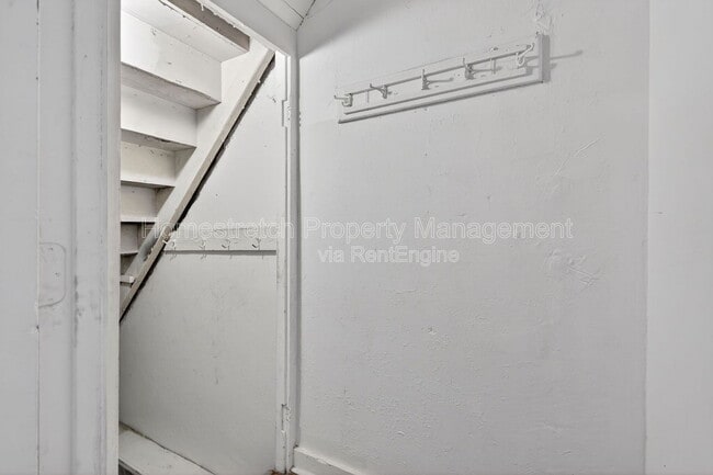 Building Photo - 3833 Oregon Ave