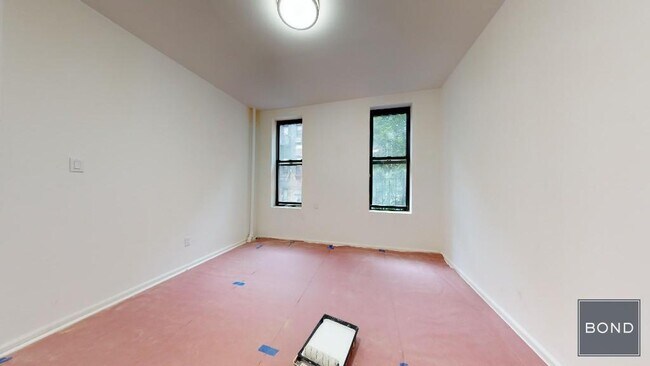 Primary Photo - 314 E 91st St