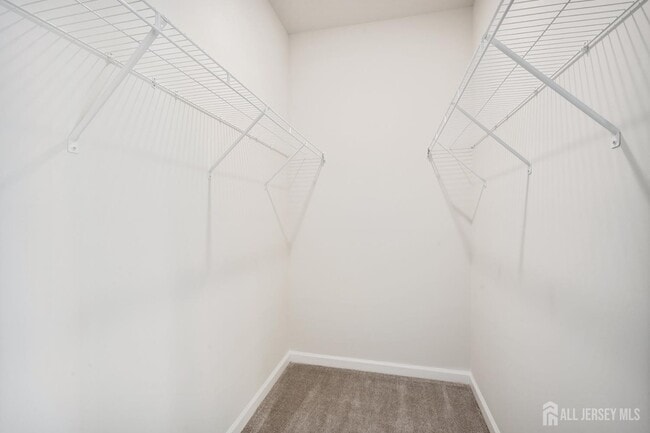 Building Photo - 628 Sadie Cir