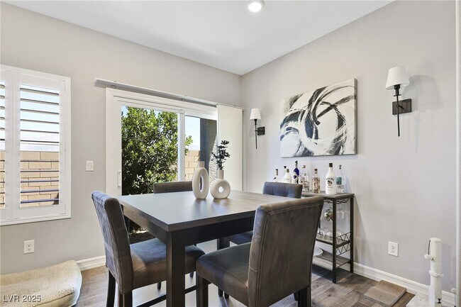 Building Photo - 4202 Lunar Cyn Ave