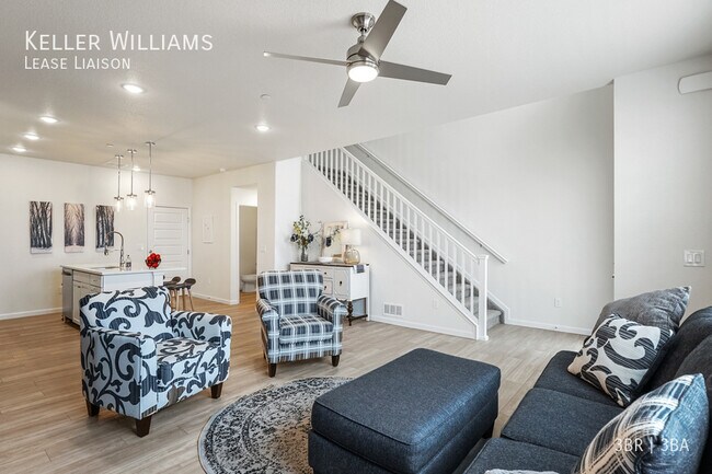 Building Photo - 1539 Spring Water Pt