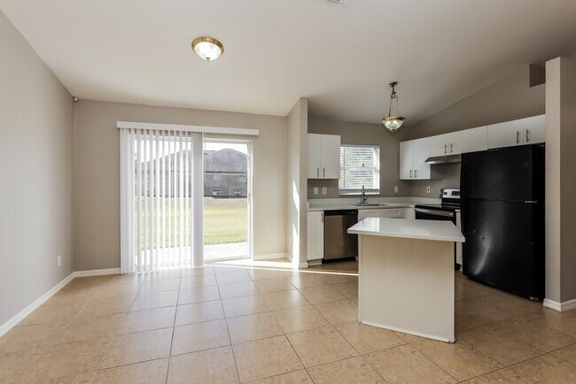 Building Photo - 1216 Belgrave St