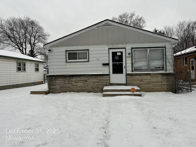 Building Photo - 5329 N 65th St