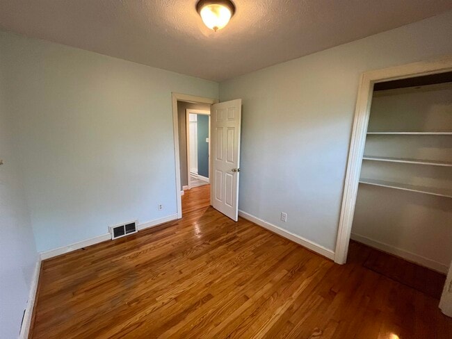 Building Photo - 226 Orchard Ln