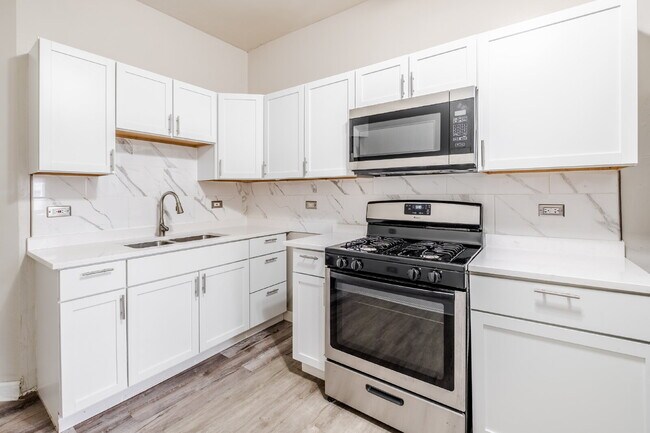 Building Photo - 6111 S Eberhart Ave
