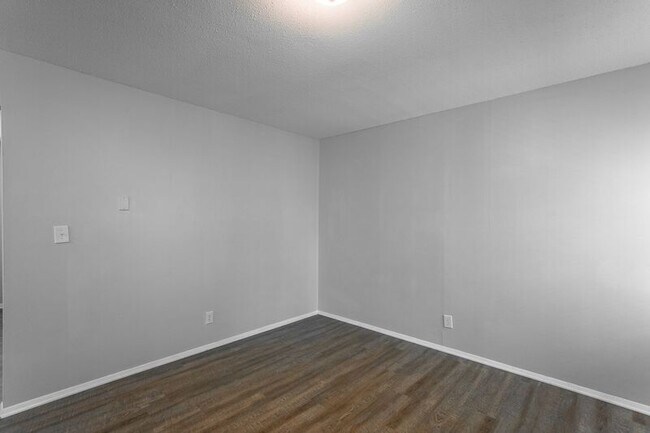 Building Photo - 113 Goodson Ave