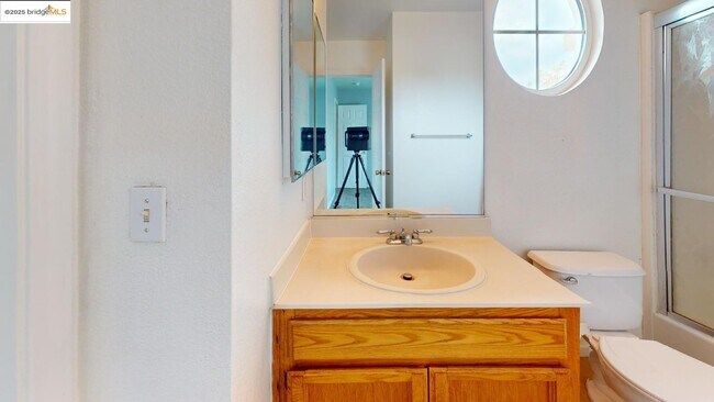 Building Photo - 1032 Twinbridge Ct