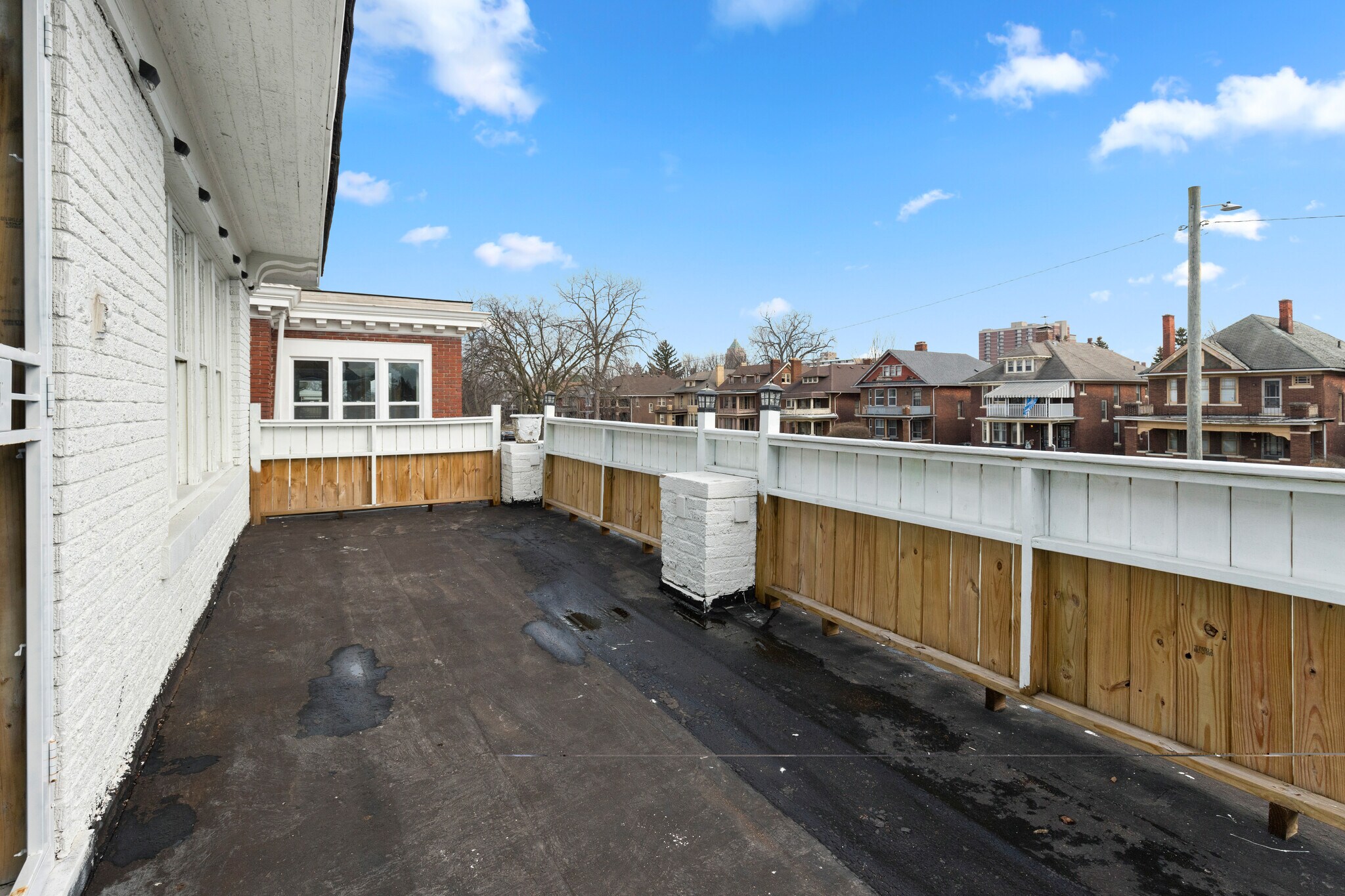 Building Photo - 1528 Virginia Park St