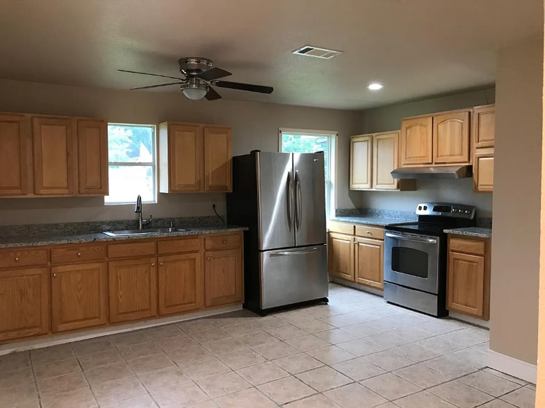 Building Photo - 6009 Jacqueline Ln