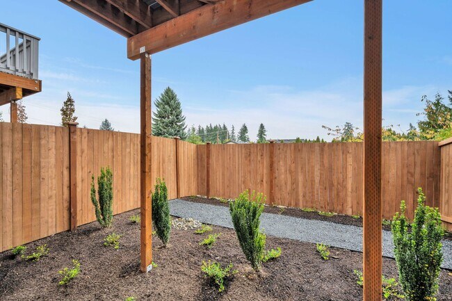 Building Photo - New Construction Luxury Townhome - Bright & Sunny End Unit