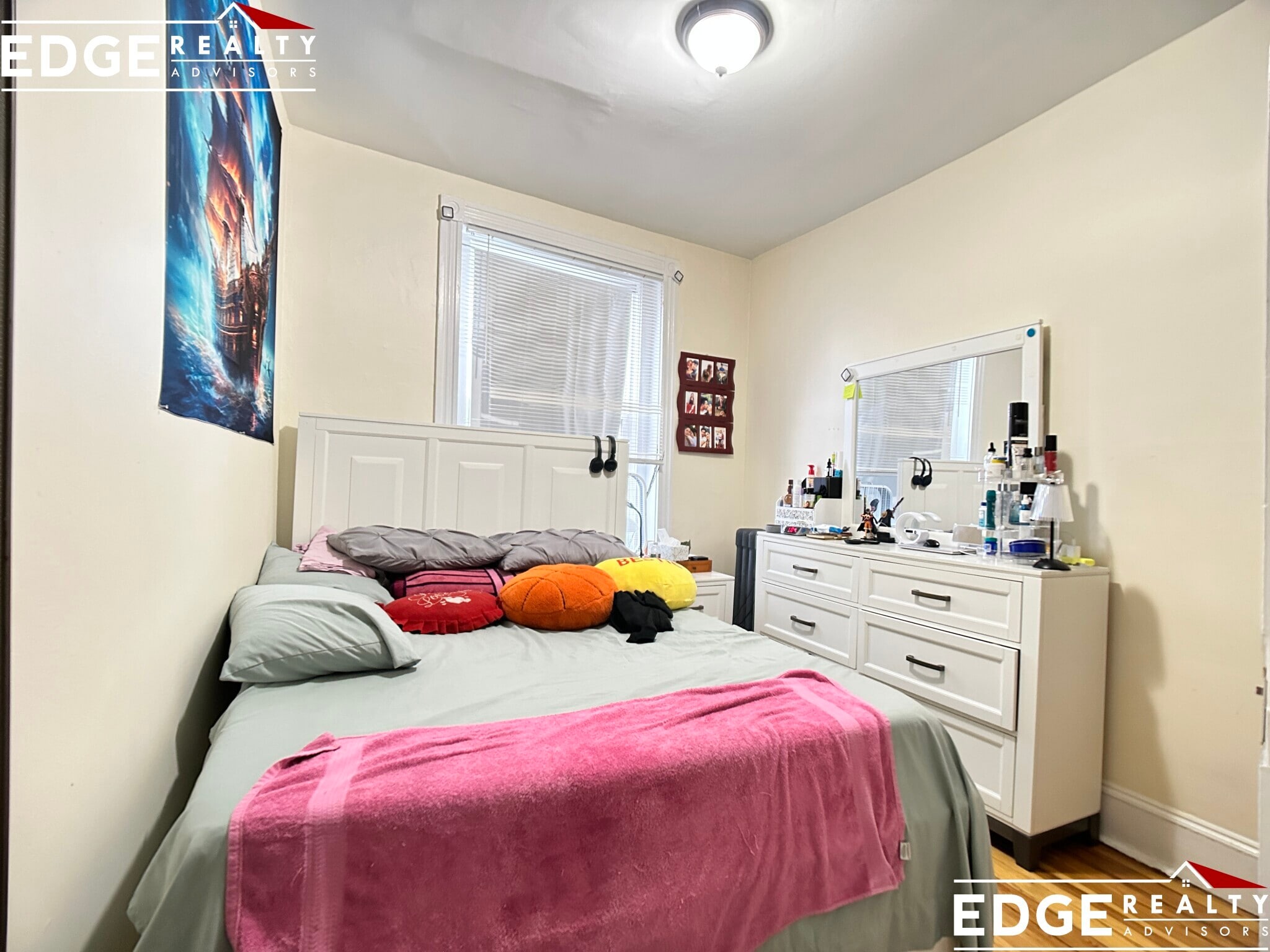 Building Photo - 1 Linden St