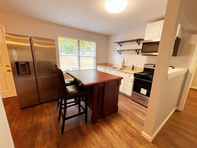 Building Photo - 3627 Keeland St