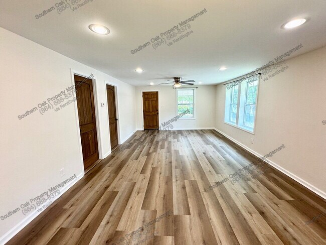 Building Photo - 151 Hopewell Church Dr
