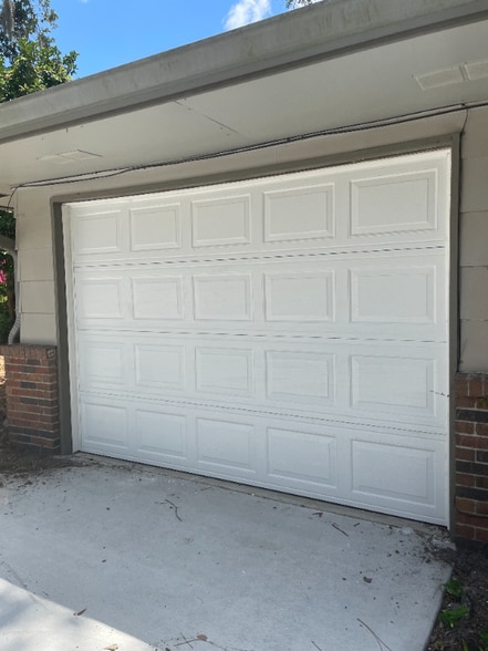 Building Photo - 263 S Villas Ct