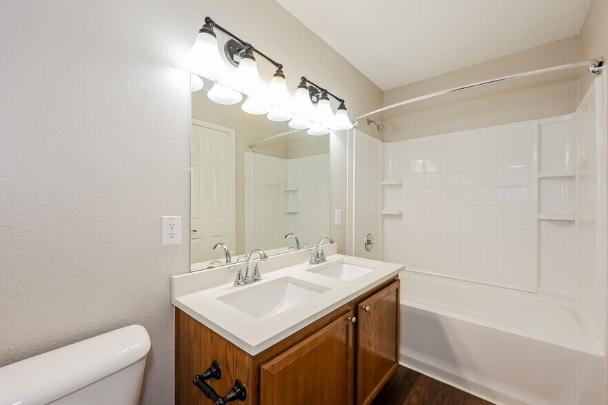 Building Photo - 3845 German Pointer Way
