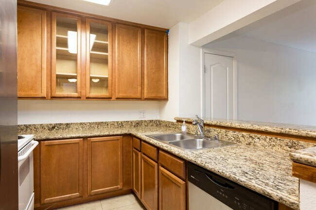 Building Photo - Cute Condo at Mission Trails Villas!