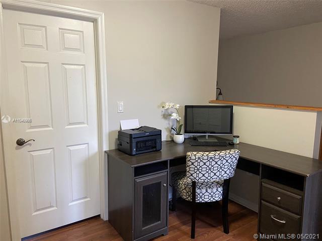 Building Photo - 7026 SW 164th Ct