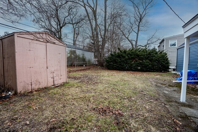 Building Photo - 361 Adams Ct