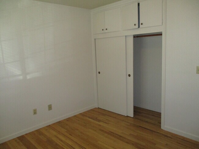 Building Photo - 1608 Laburnum Ave